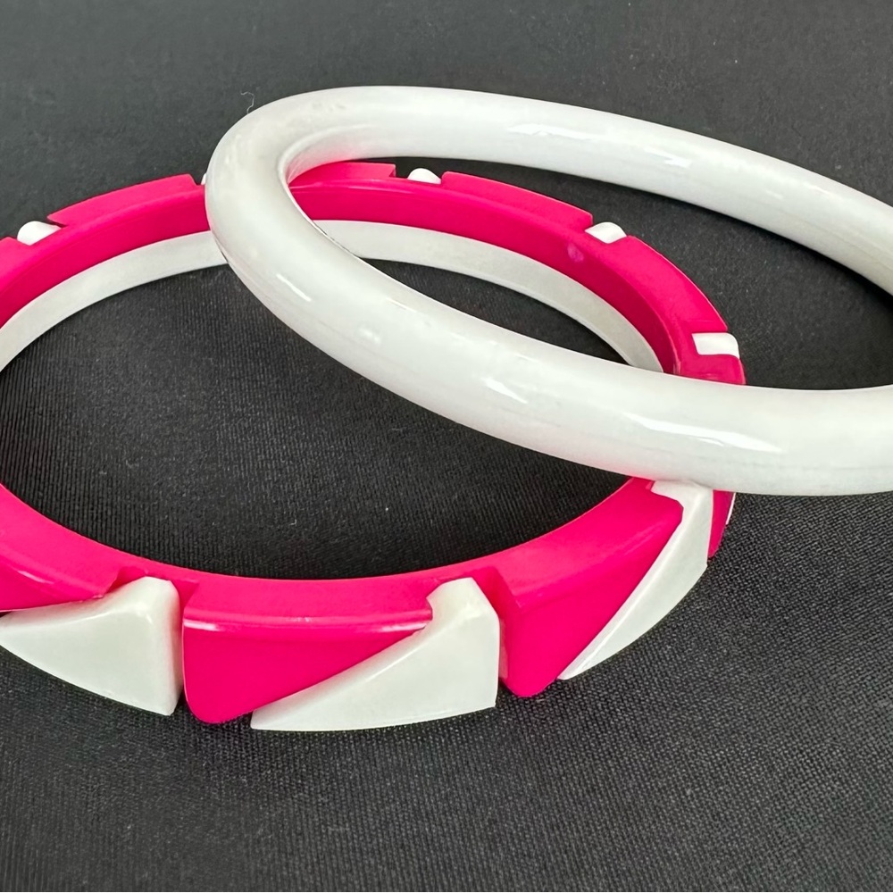VTG West Germany Pink & White Geometric Bangle Bracelet Set Lucite Acrylic